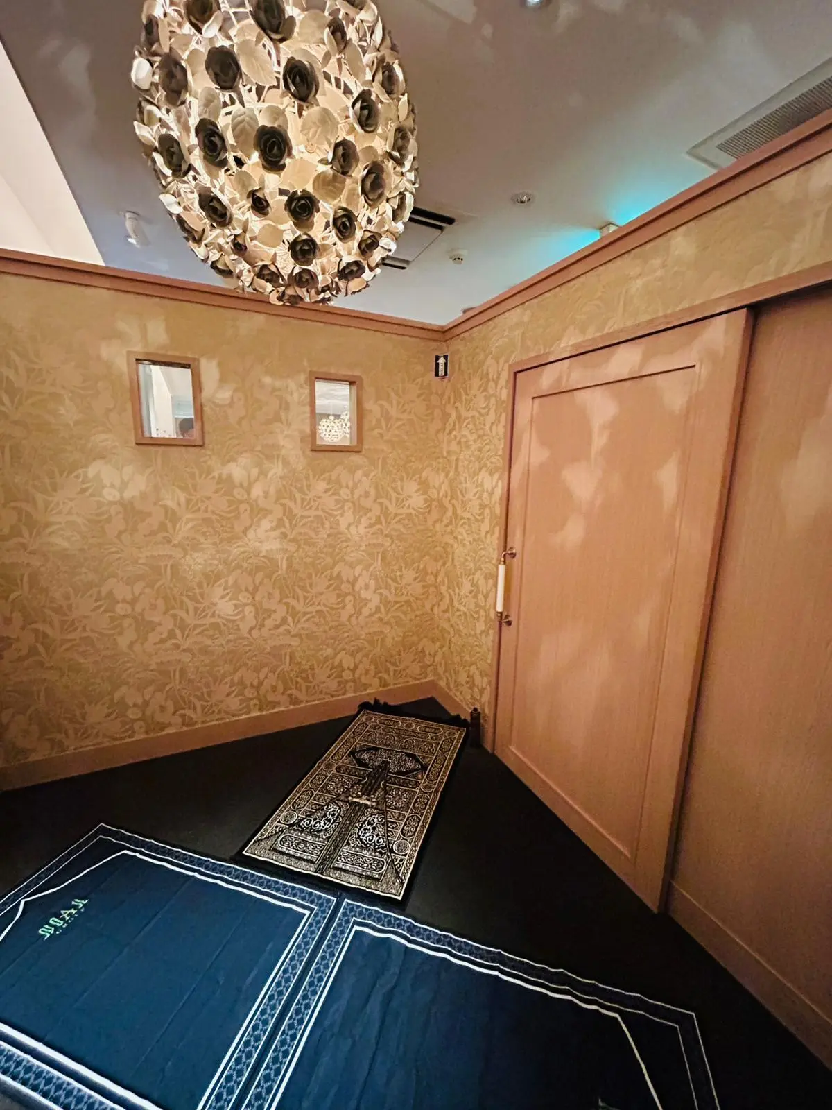 1819 OSAKAの個室・礼拝スペース・多言語対応サービス